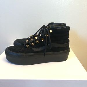 Sk8-Hi Platform Vans